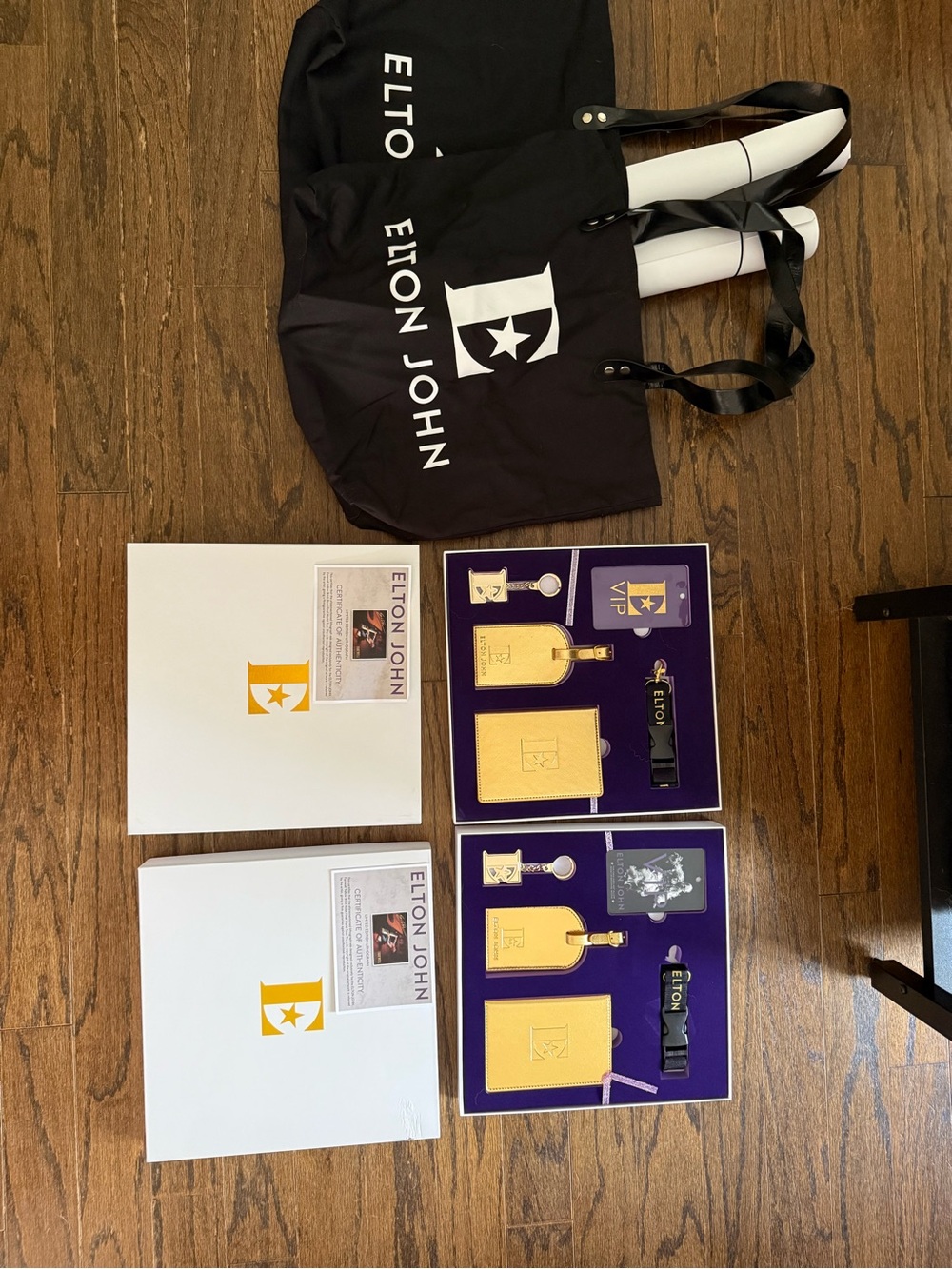 2 -Elton John last tour Gold Collectible Set - Gold and Black